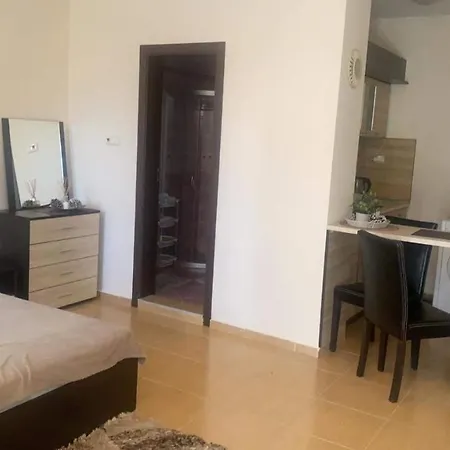 Apartment Apolon 7 *